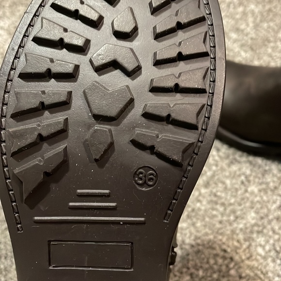 B-52 by Bullboxer brown heeled boots. - Picture 4 of 5